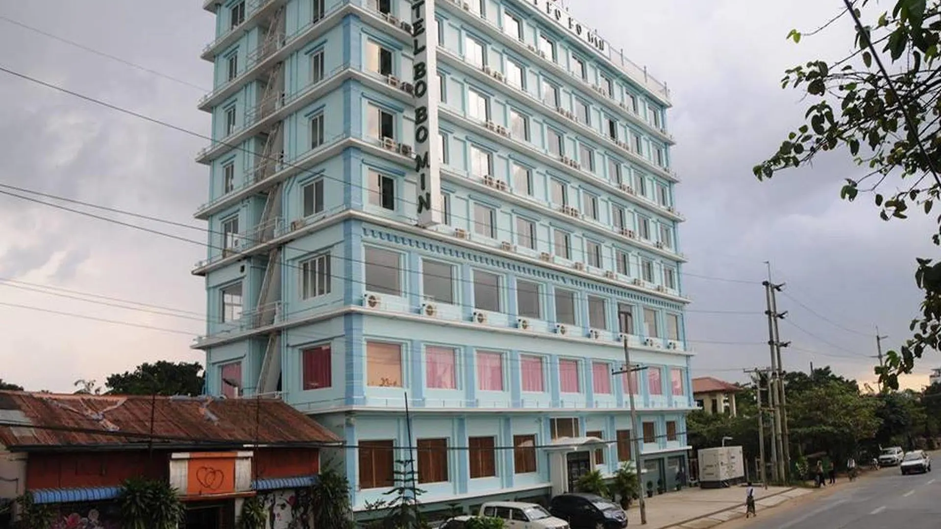 Hotel Bo Bo Min Yangon 2*,